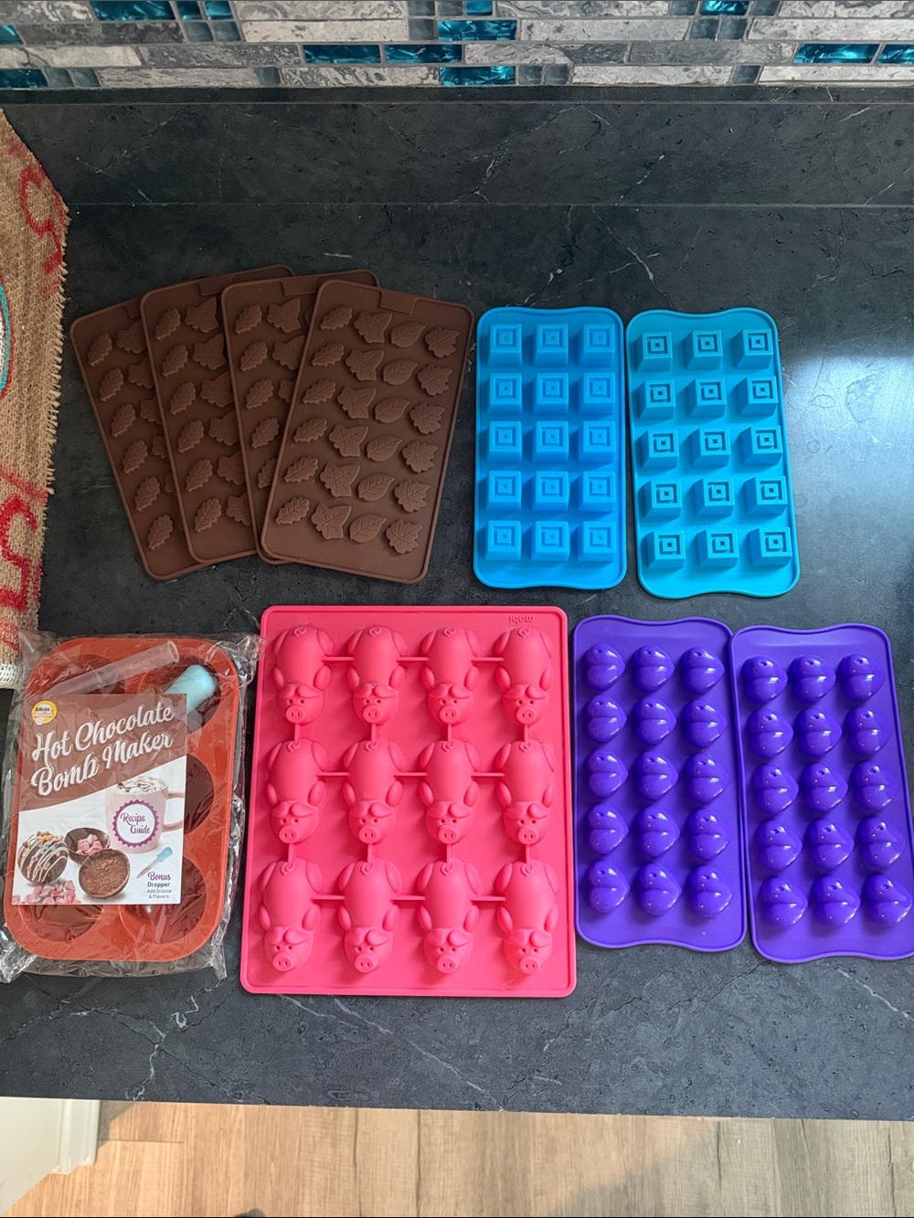 Lot of silicone candy molds pigs leaves hearts squares hot chocolate bomb maker